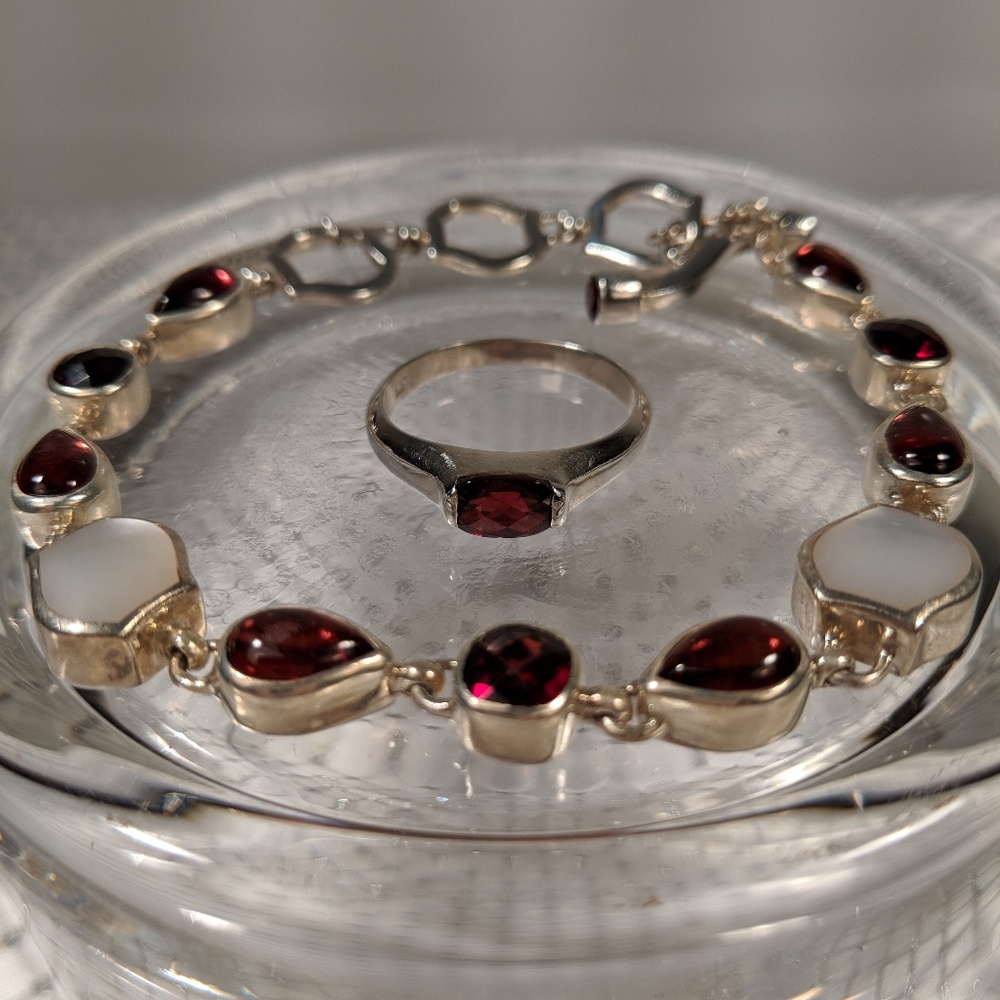 ❣️SOLD❣️ aCleoni Bracelet!